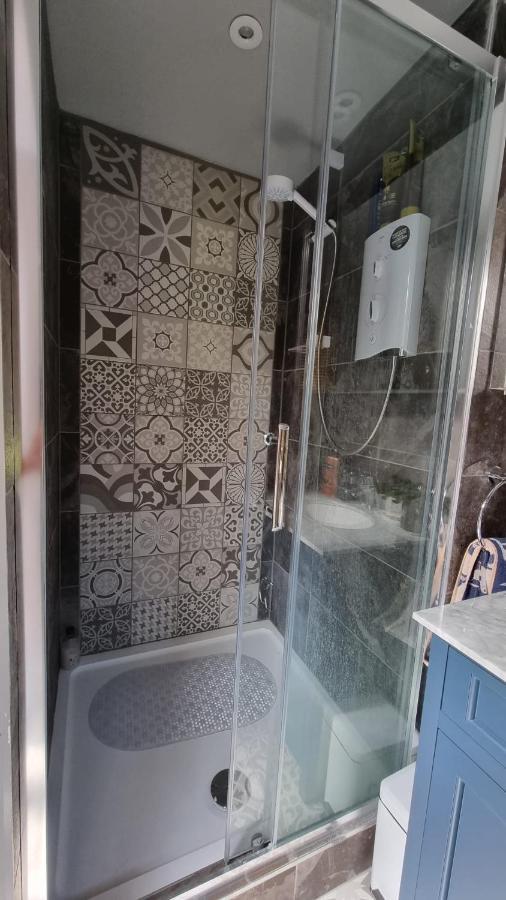 Glebe House, Private Entrance, Free Parking On Drive, Self Check In, Netflix Bed and Breakfast Ashford  Eksteriør billede